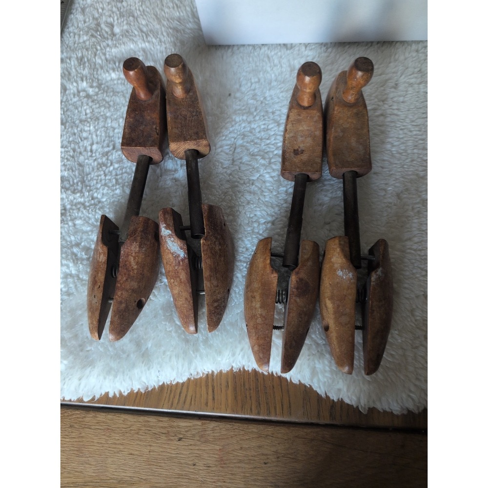 Vintage Travel Tree Wood Shoe Trees Keepers Rochester Co.  Women's or mens small